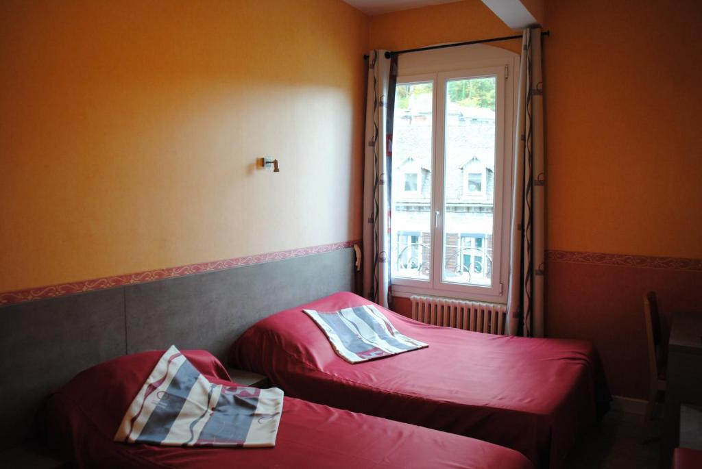 Hotel Des Voyageurs Chez Betty Neussargues-Moissac Zewnętrze zdjęcie